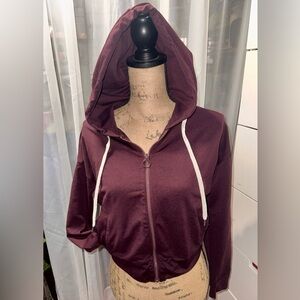Vuori Women's Maroon Zip-Up Crop Halo Hoodie S